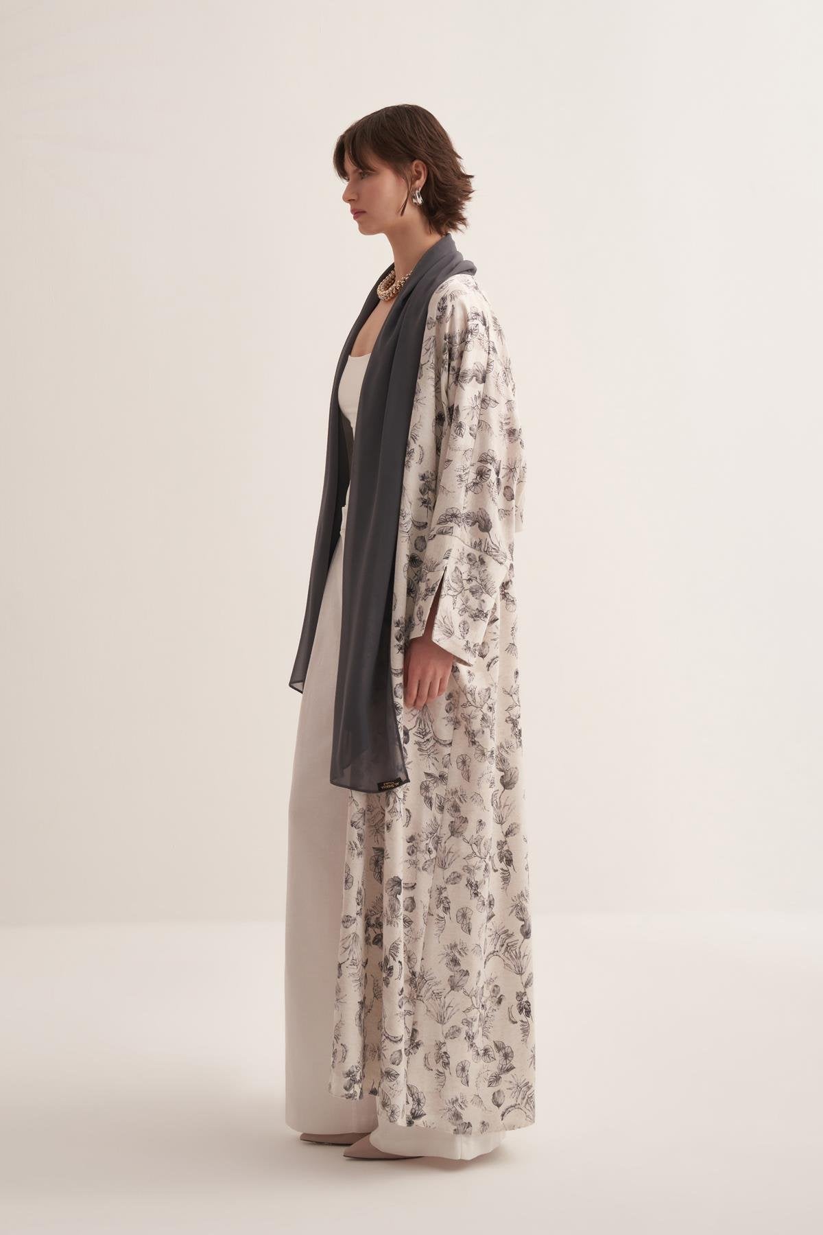 Linen Touch Black Floral Patterned Abaya - sonafey