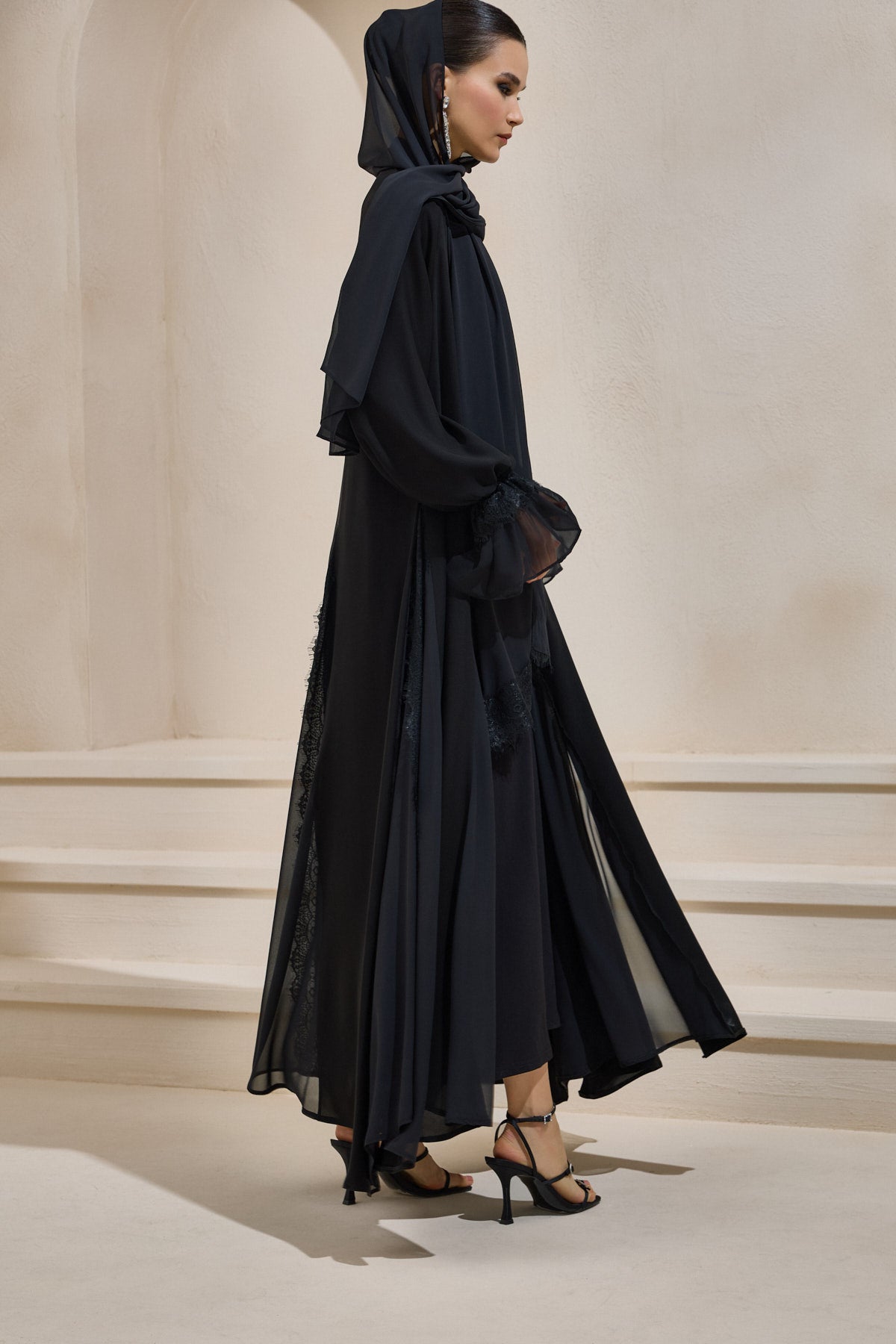 Black Chiffon and Lace Detailed Abaya and Shawl Set - sonafey